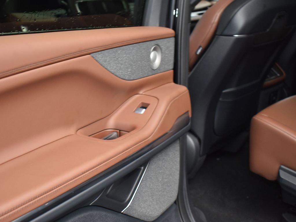 New 2025 Lincoln Navigator Reserve image 12