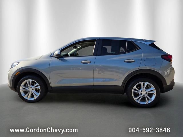 Used 2023 Buick Encore GX Preferred w/ Cold Weather Comfort Package AWD/4WD image 2