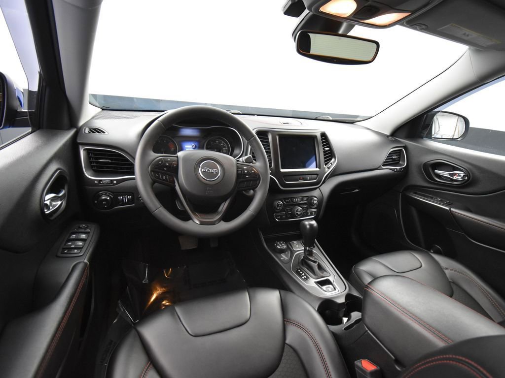 Used 2022 Jeep Cherokee Trailhawk w/ Comfort/Convenience Group image 11