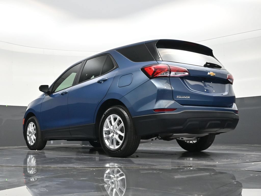 Used 2024 Chevrolet Equinox LS FWD image 23