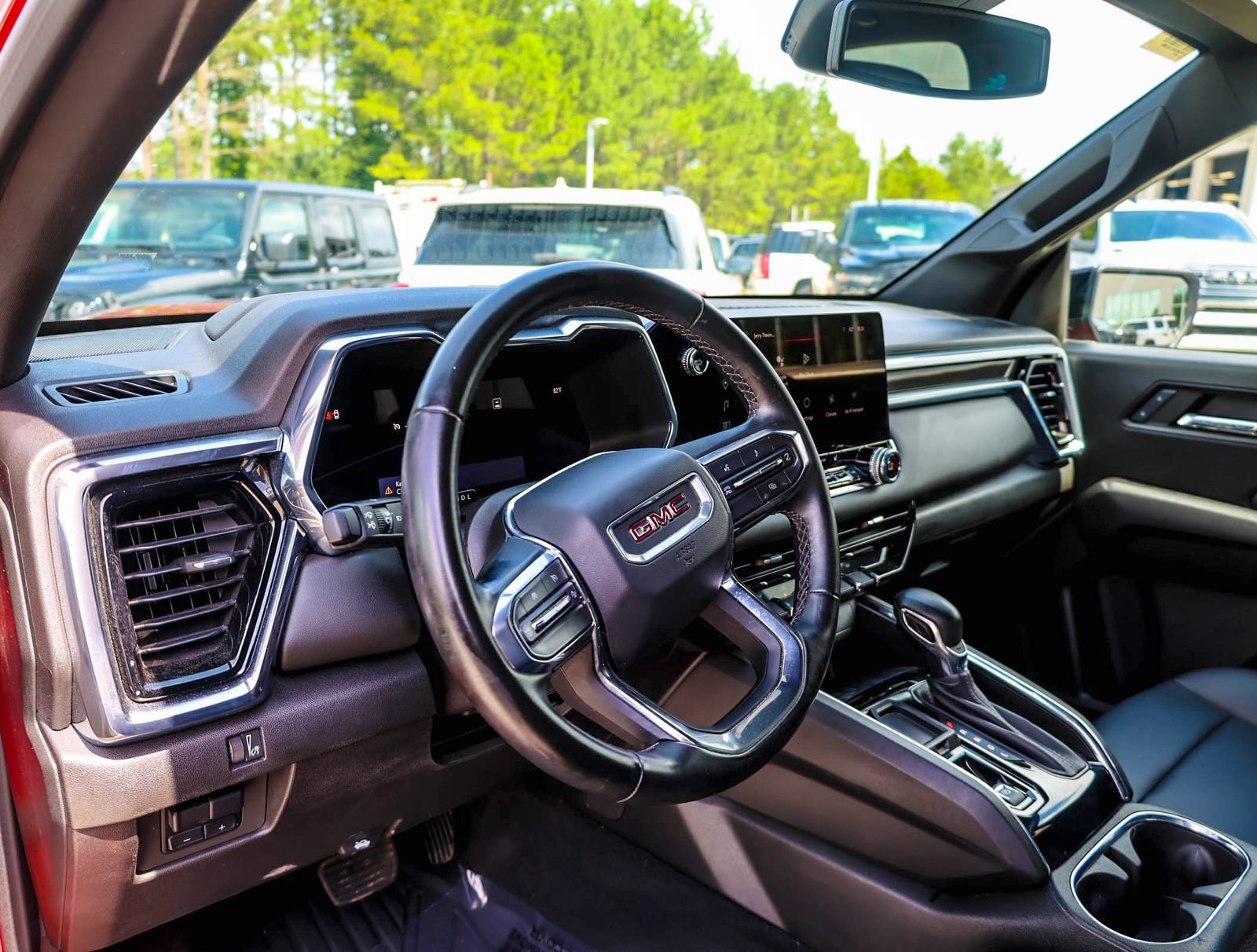 Used 2024 GMC Canyon Elevation w/ Elevation Premium Package RWD image 16