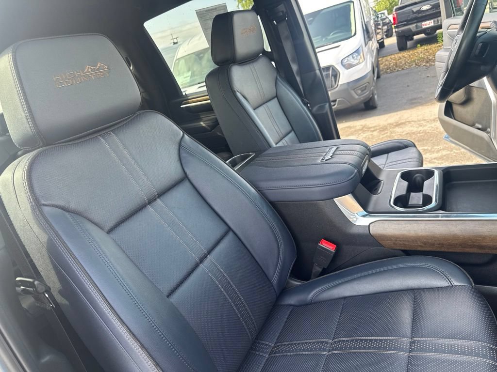 Used 2026 Chevrolet Silverado 2500 High Country w/ Technology Package AWD/4WD image 37