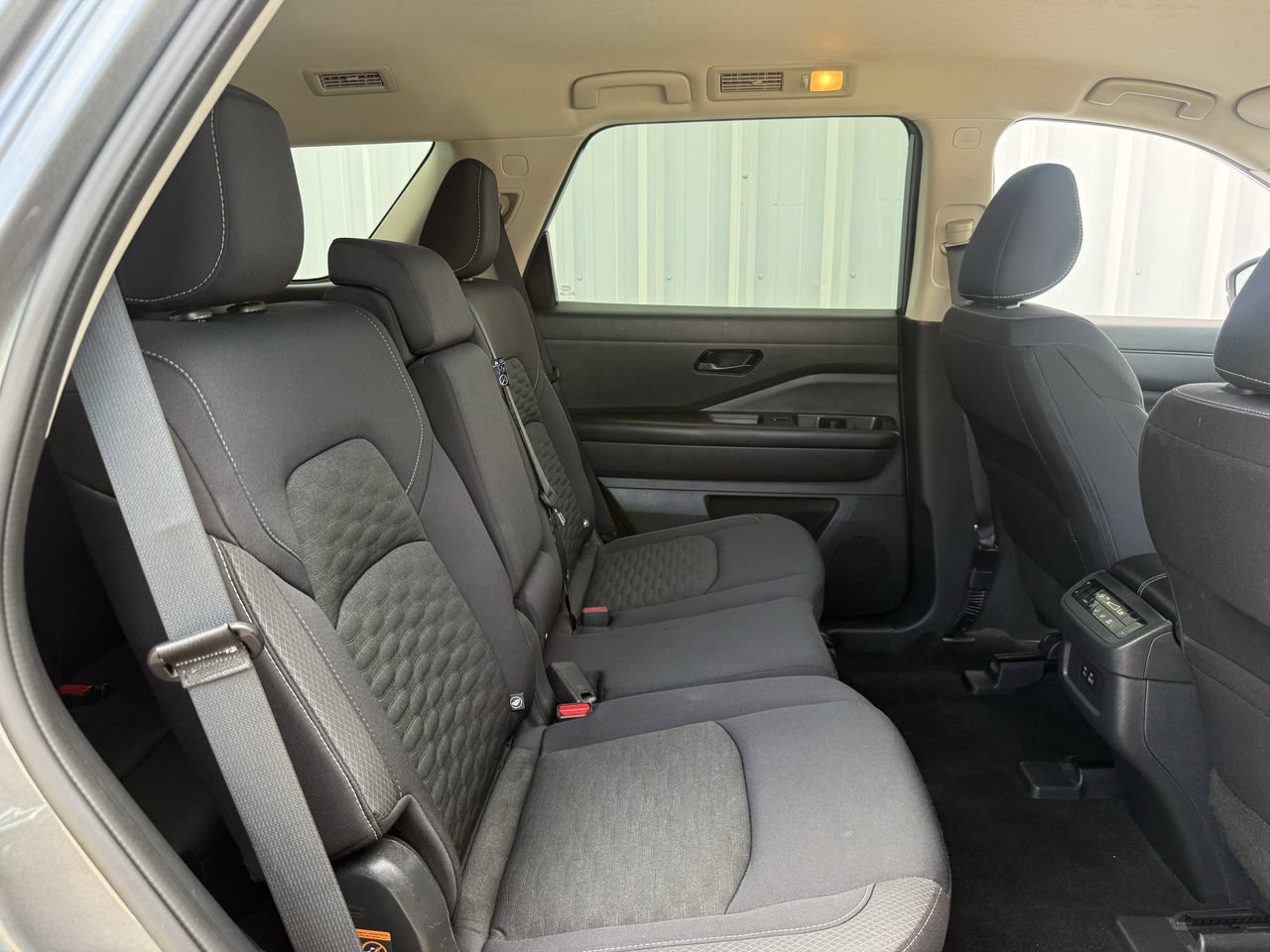 Used 2024 Nissan Pathfinder SV AWD/4WD image 29