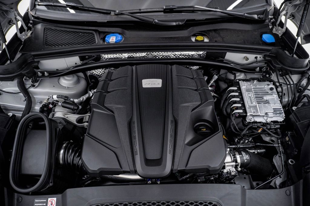 New 2026 Porsche Macan S AWD/4WD image 29