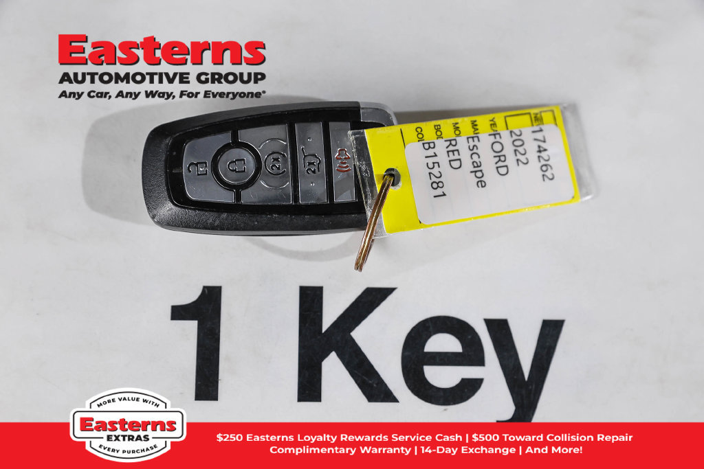 Used 2022 Ford Escape SE w/ Convenience Package FWD image 28