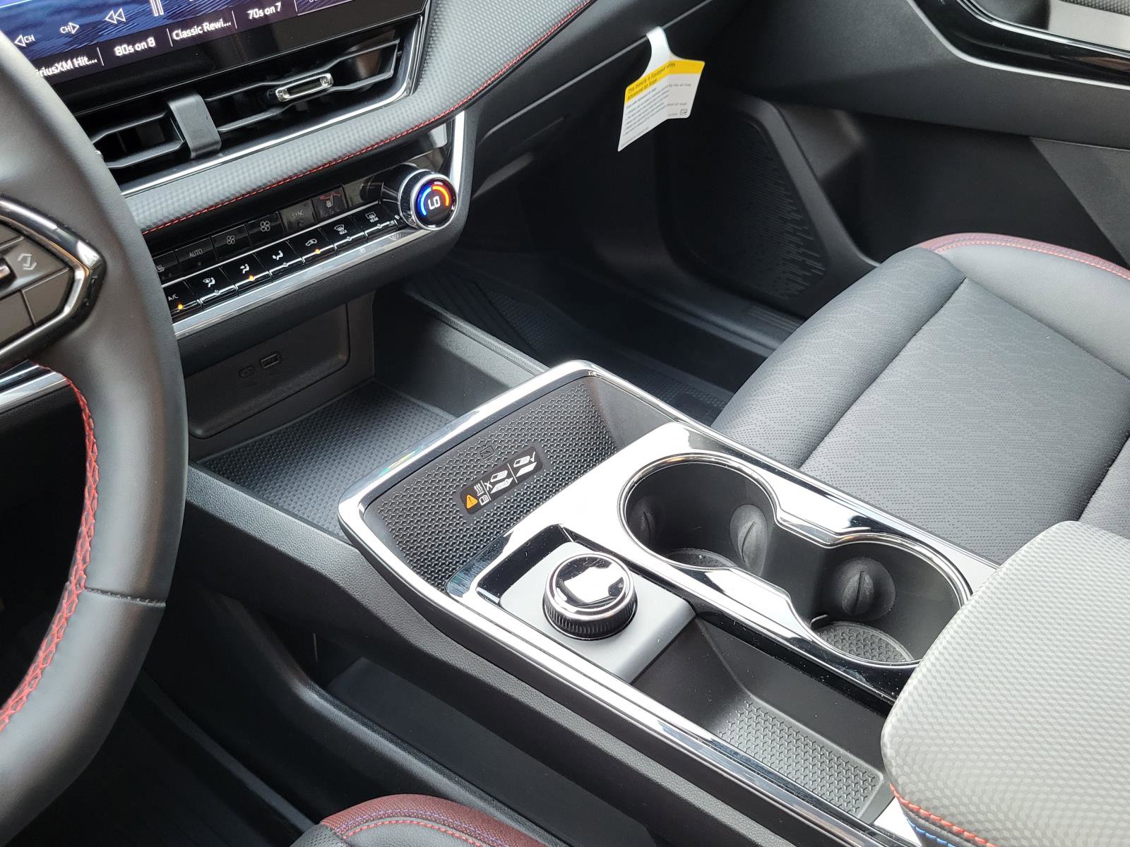 Used 2025 Chevrolet Equinox RS w/ Safety and Technology Package image 29