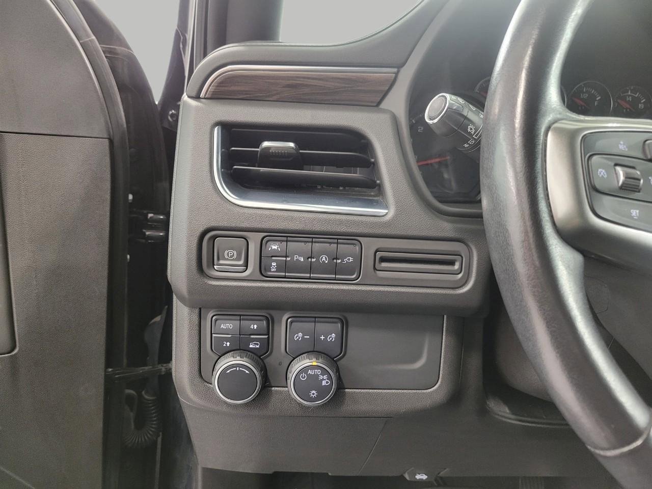 Used 2021 Chevrolet Tahoe LT w/ Luxury Package AWD/4WD image 10