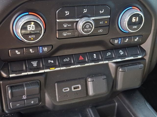 Used 2023 Chevrolet Silverado 2500 High Country image 11