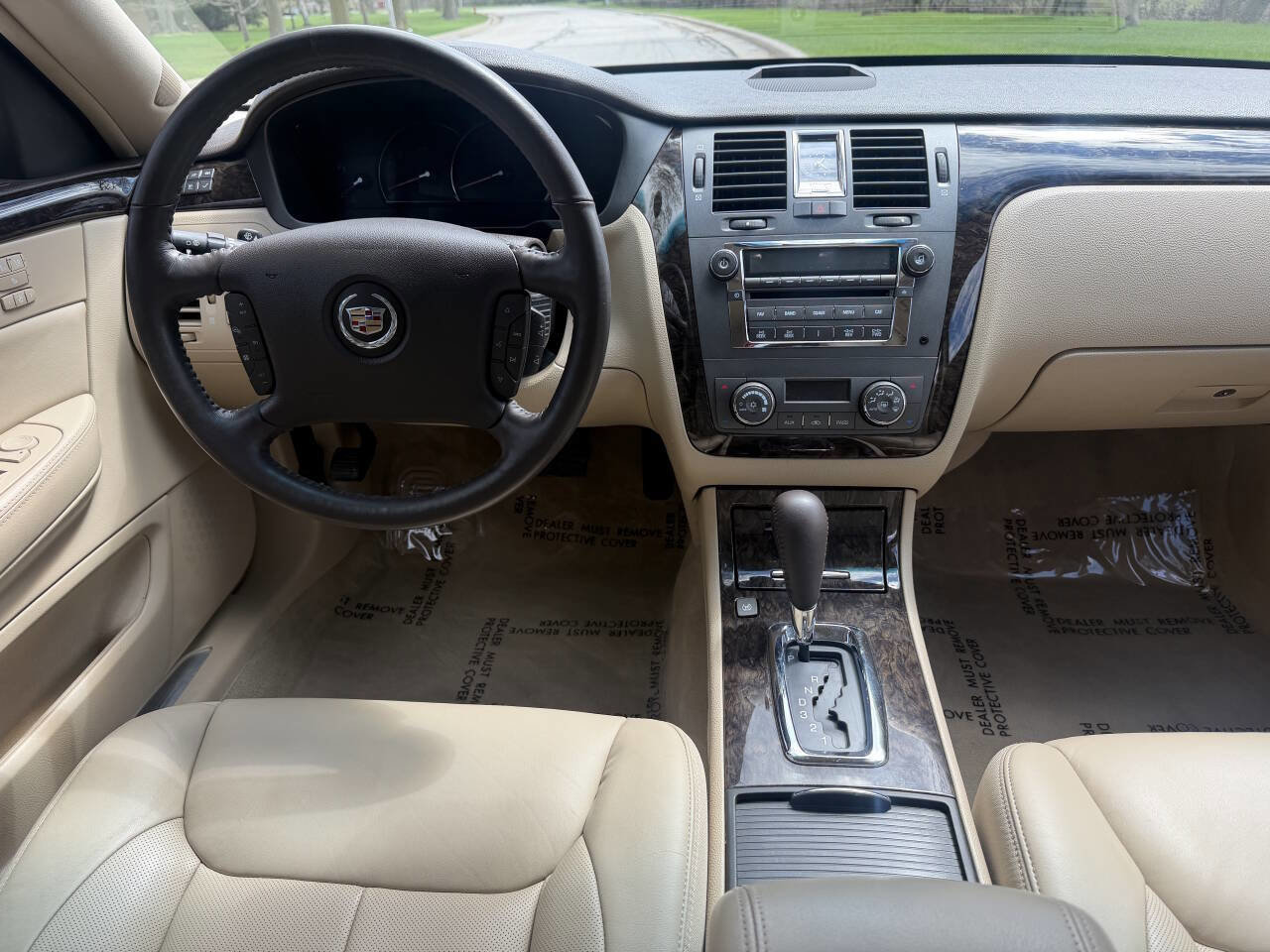 Used 2008 Cadillac DTS Luxury II image 16