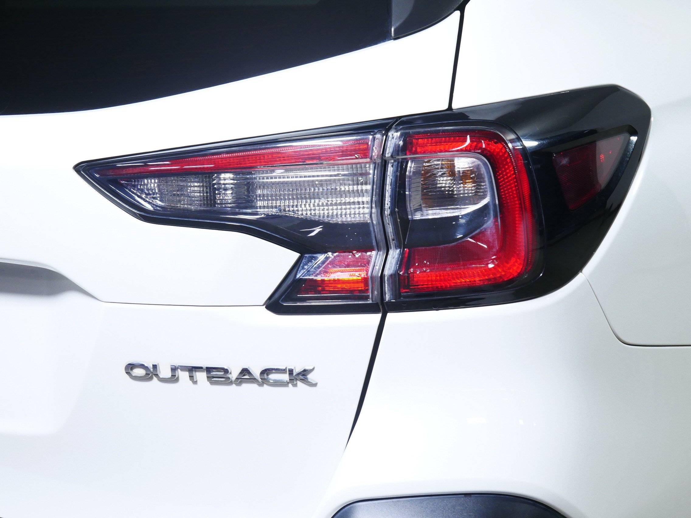 Used 2024 Subaru Outback Limited AWD/4WD image 17