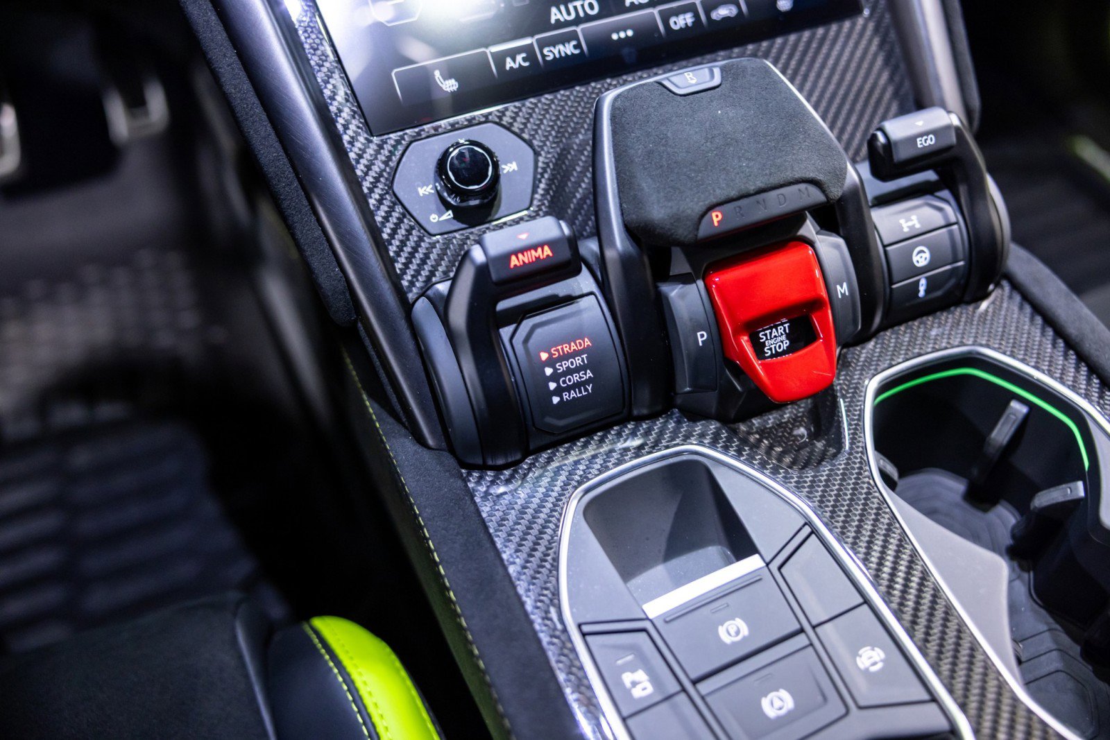 Used 2024 Lamborghini Urus Performante image 46