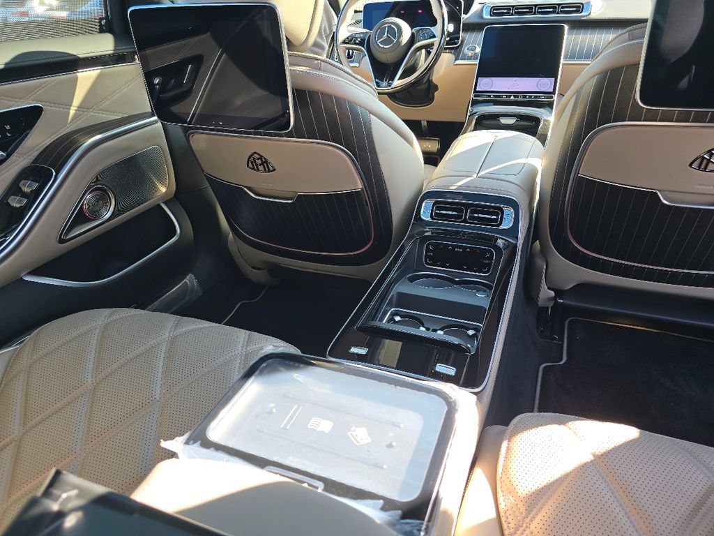 New 2025 Mercedes-Benz Maybach S 680 4MATIC image 31