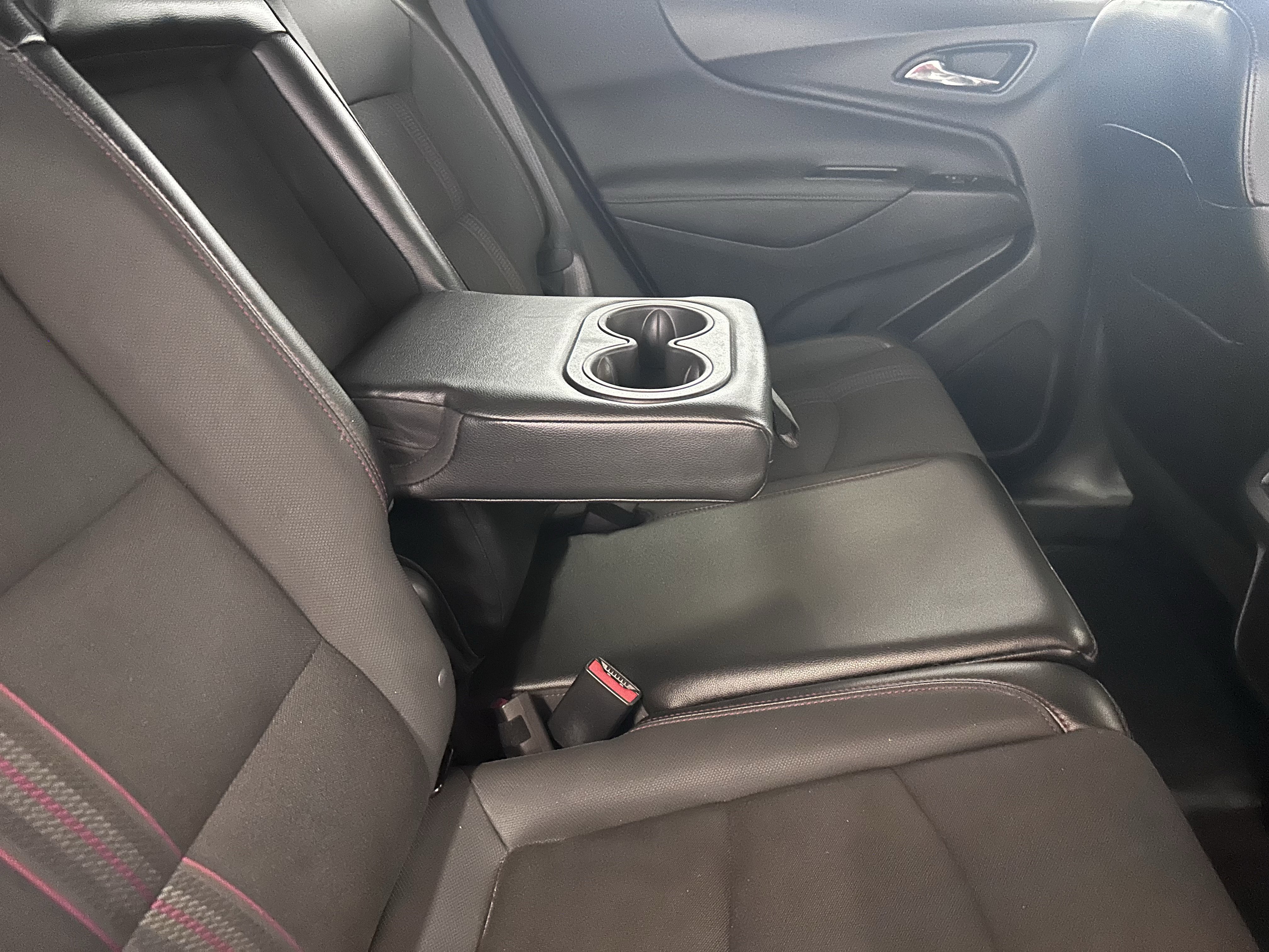 Used 2023 Chevrolet Equinox RS image 36