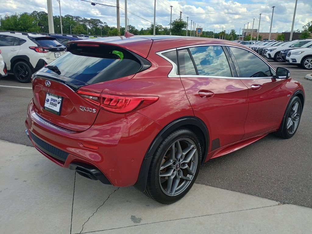 Used 2017 INFINITI QX30 Sport w/ Sport Leather Package FWD image 5