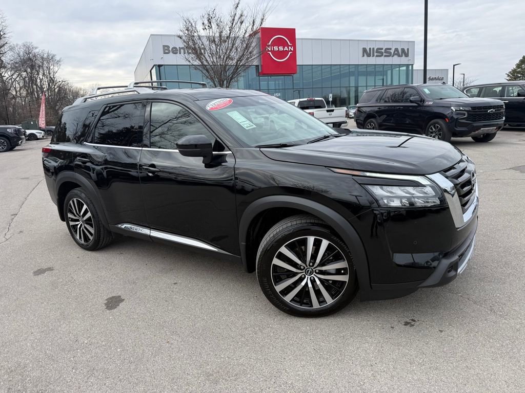Certified 2025 Nissan Pathfinder Platinum image 50