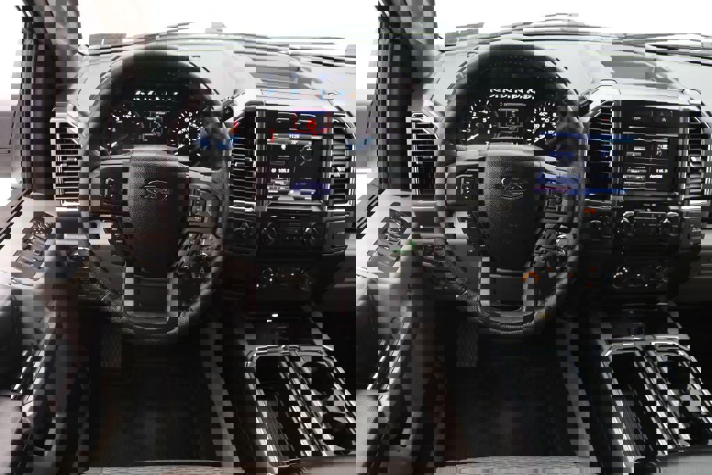 Used 2015 Ford F150 XLT w/ Equipment Group 302A Luxury image 16