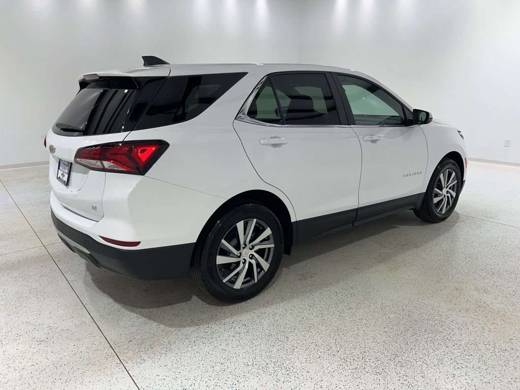 Used 2024 Chevrolet Equinox LT FWD image 5