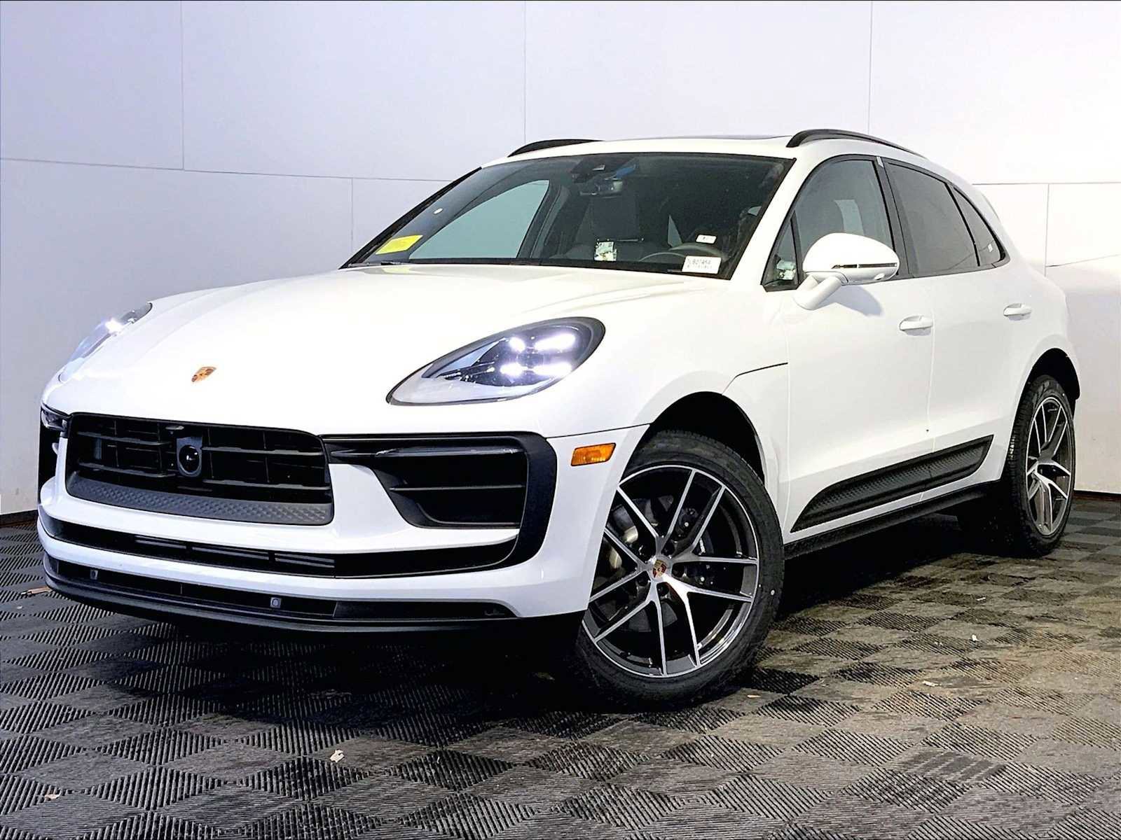 New 2026 Porsche Macan AWD/4WD image 1