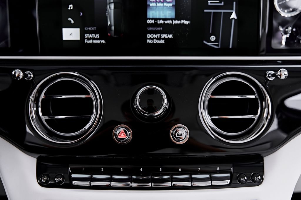 Used 2026 Rolls-Royce Ghost AWD/4WD image 98