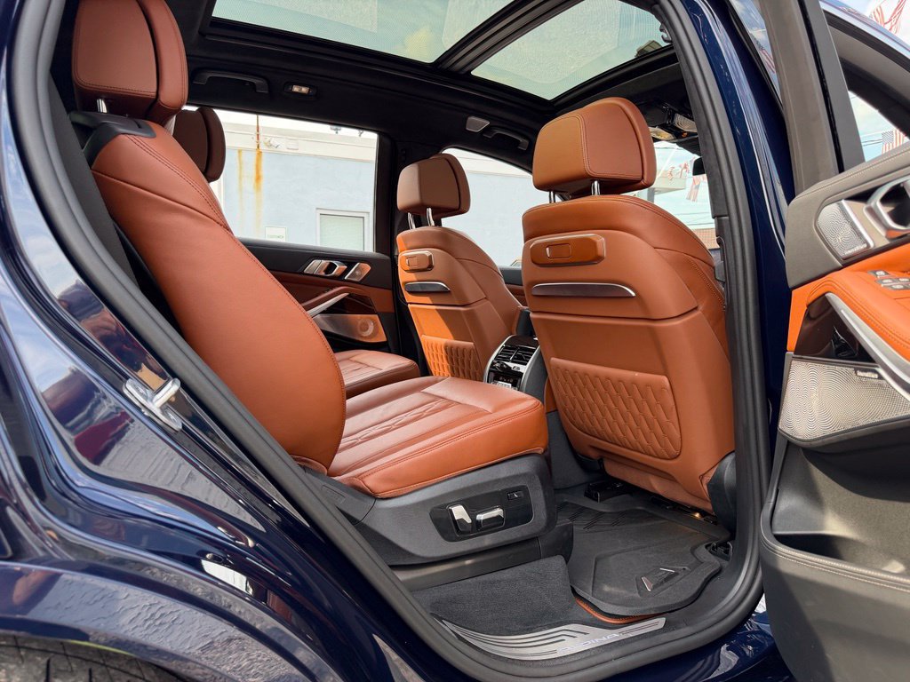Used 2026 BMW ALPINA XB7 AWD/4WD image 34