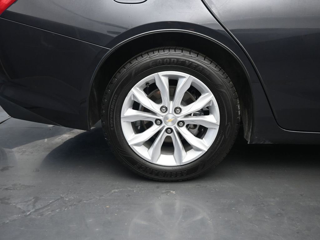 Used 2023 Chevrolet Malibu LT image 9