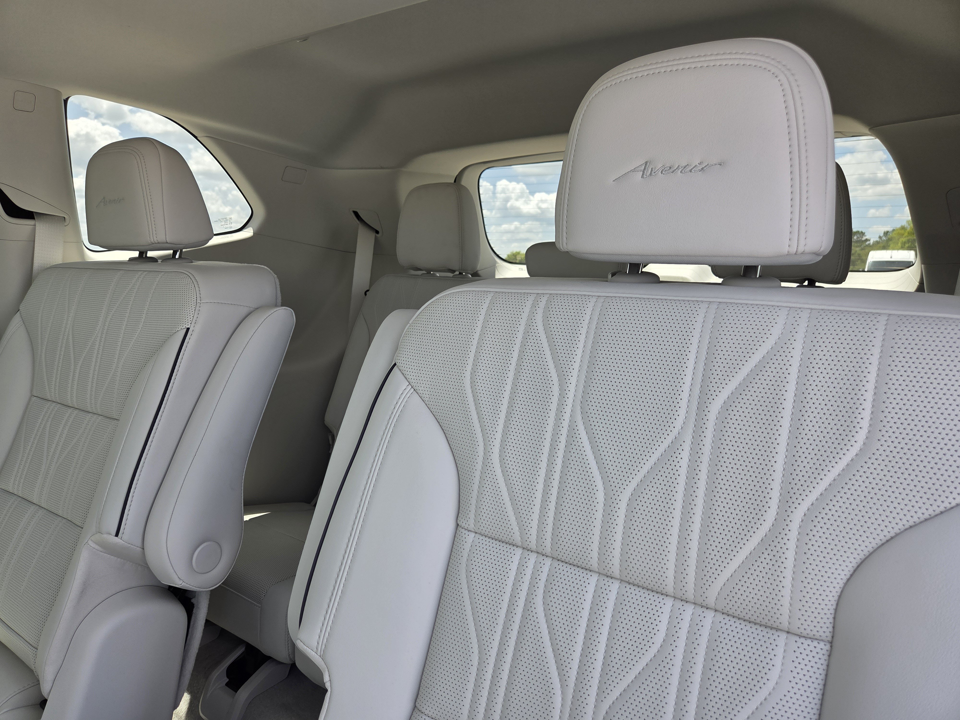New 2027 Buick Enclave Avenir FWD image 27