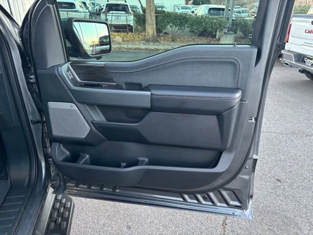 Used 2024 Ford F150 Lightning Lariat image 31