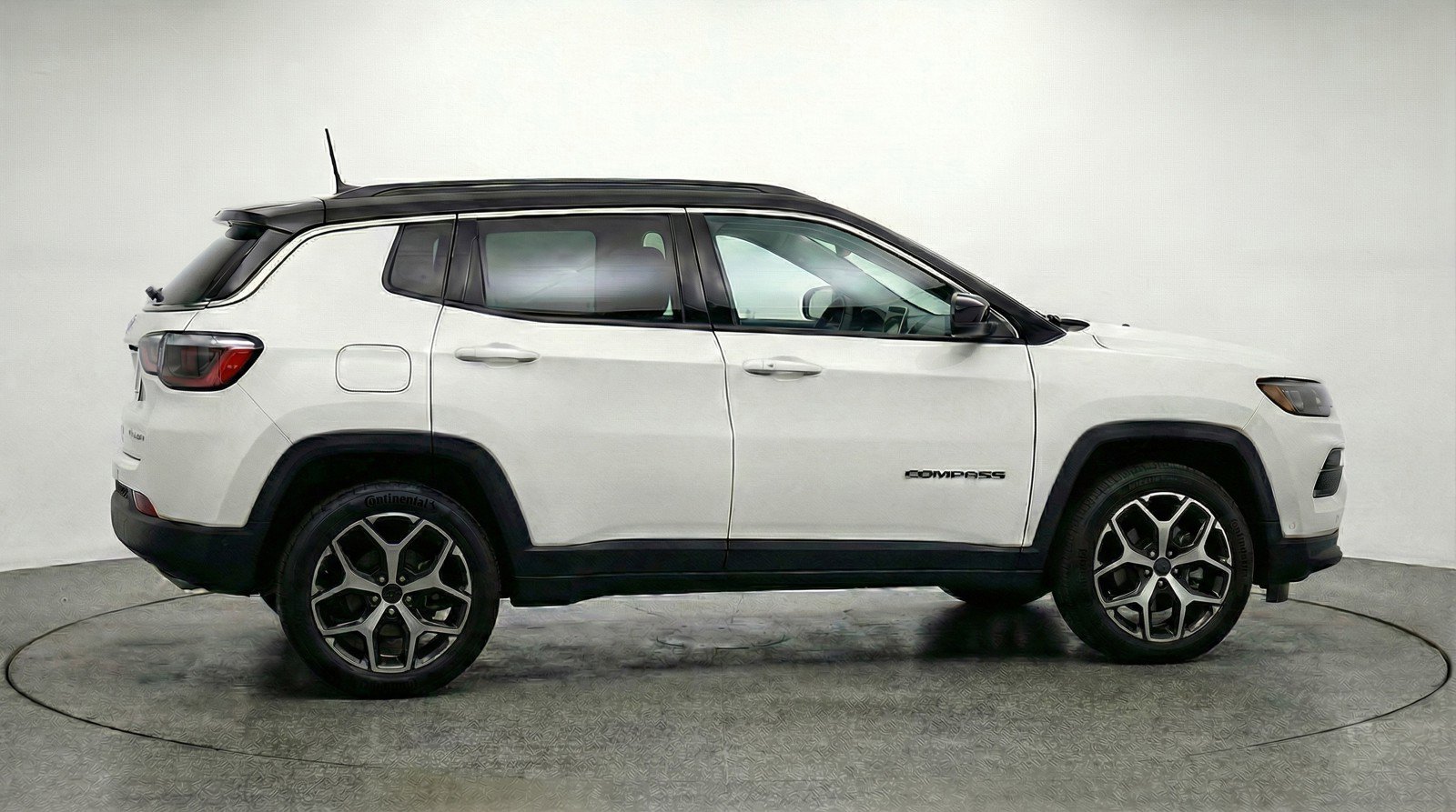 Used 2025 Jeep Compass Limited AWD/4WD image 11