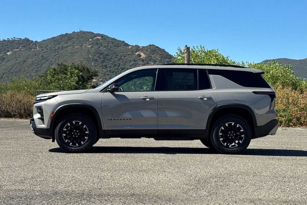 New 2026 Chevrolet Traverse Z71 w/ Driver Confidence Package AWD/4WD image 7