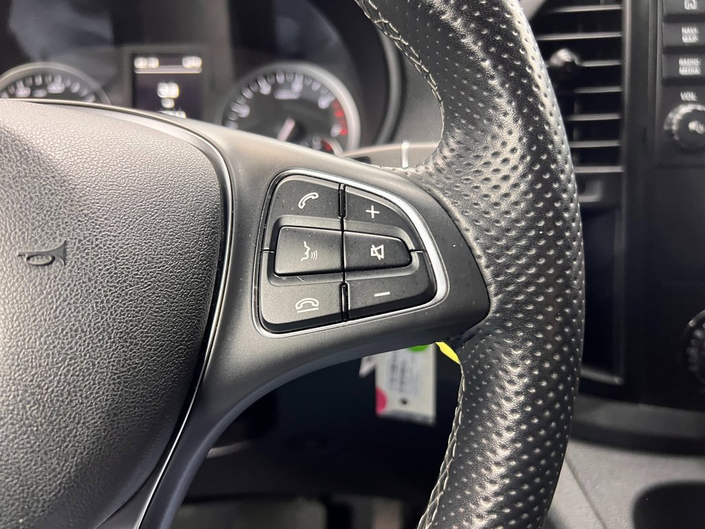 Used 2022 Mercedes-Benz Metris image 13