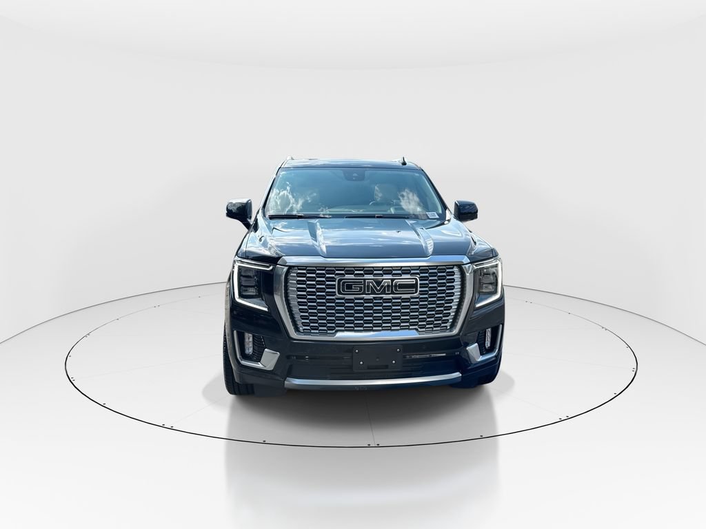 Used 2023 GMC Yukon Denali RWD image 3