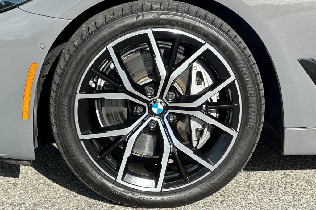 Used 2022 BMW 540i xDrive w/ M Sport Package AWD/4WD image 32