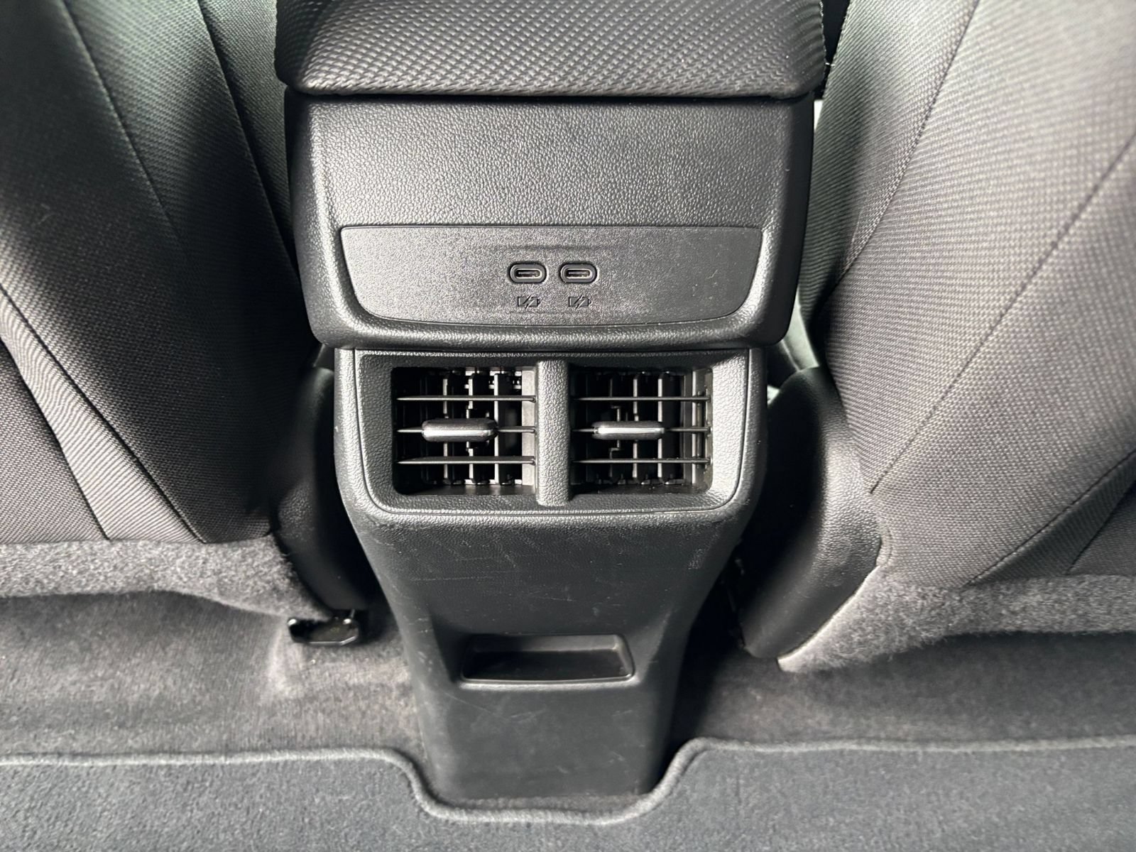 Used 2025 Chevrolet Equinox LT FWD image 23