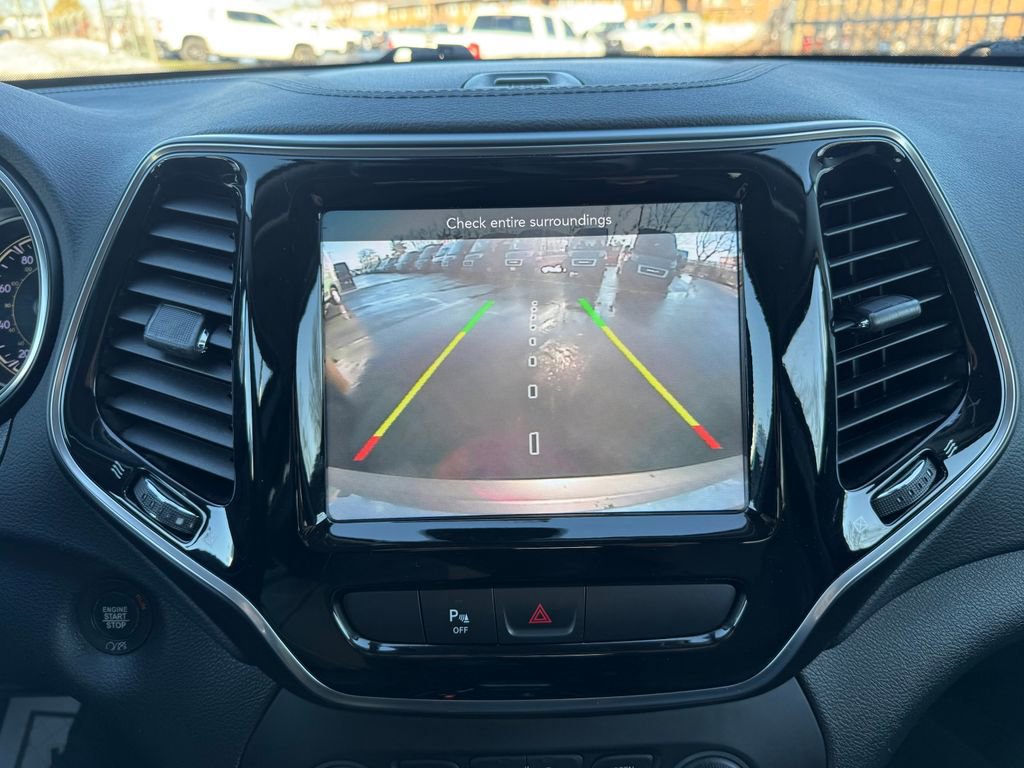 Used 2019 Jeep Cherokee Limited image 23