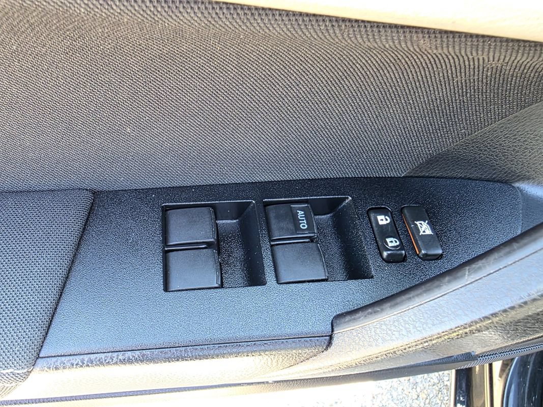 Used 2016 Toyota Corolla LE FWD image 14