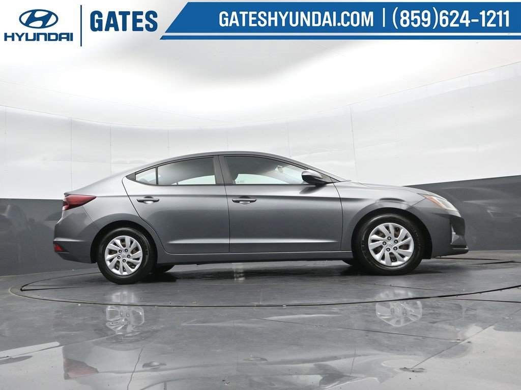 Used 2019 Hyundai Elantra SE w/ Cargo Package image 34