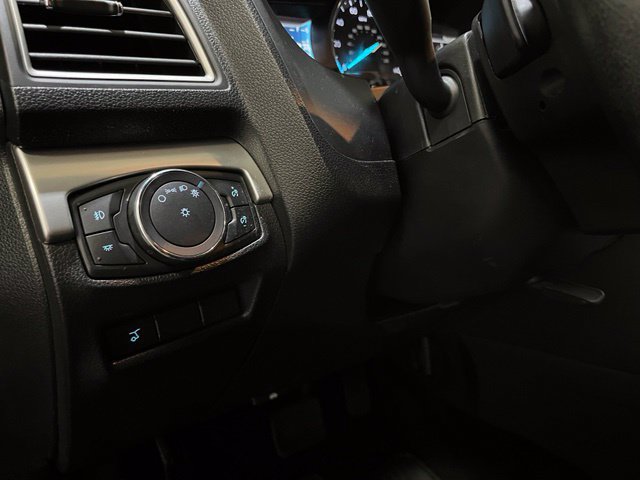 Used 2017 Ford Explorer XLT w/ Equipment Group 202A FWD image 18