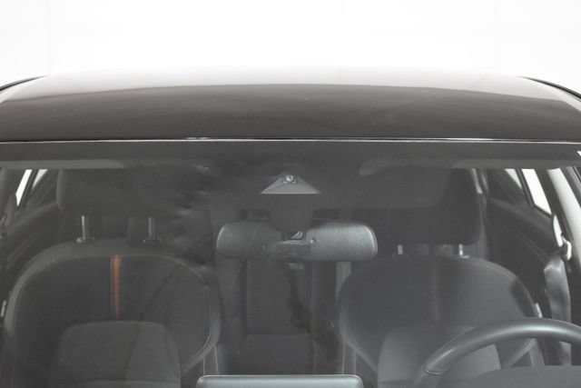 Certified 2021 Nissan Sentra SR FWD image 35