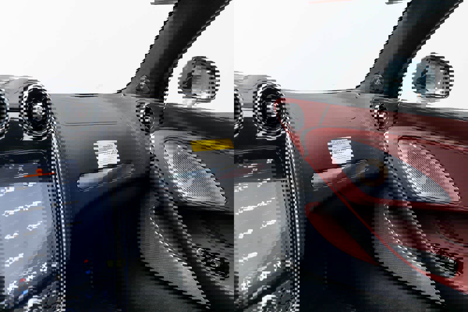 Used 2025 McLaren GTS RWD image 32