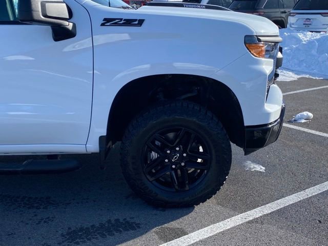 Used 2024 Chevrolet Silverado 1500 Custom Trail Boss w/ LPO, Dark Essentials Package image 10