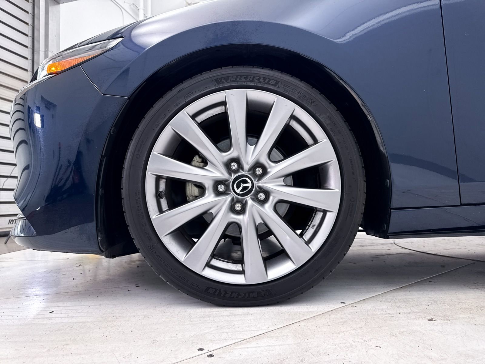 Used 2019 MAZDA MAZDA3 Sedan w/ Premium Package FWD image 17
