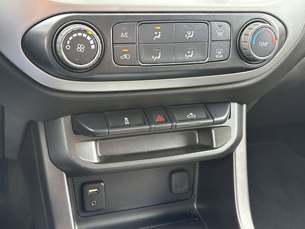 Used 2018 Chevrolet Colorado LT w/ LT Convenience Package image 19
