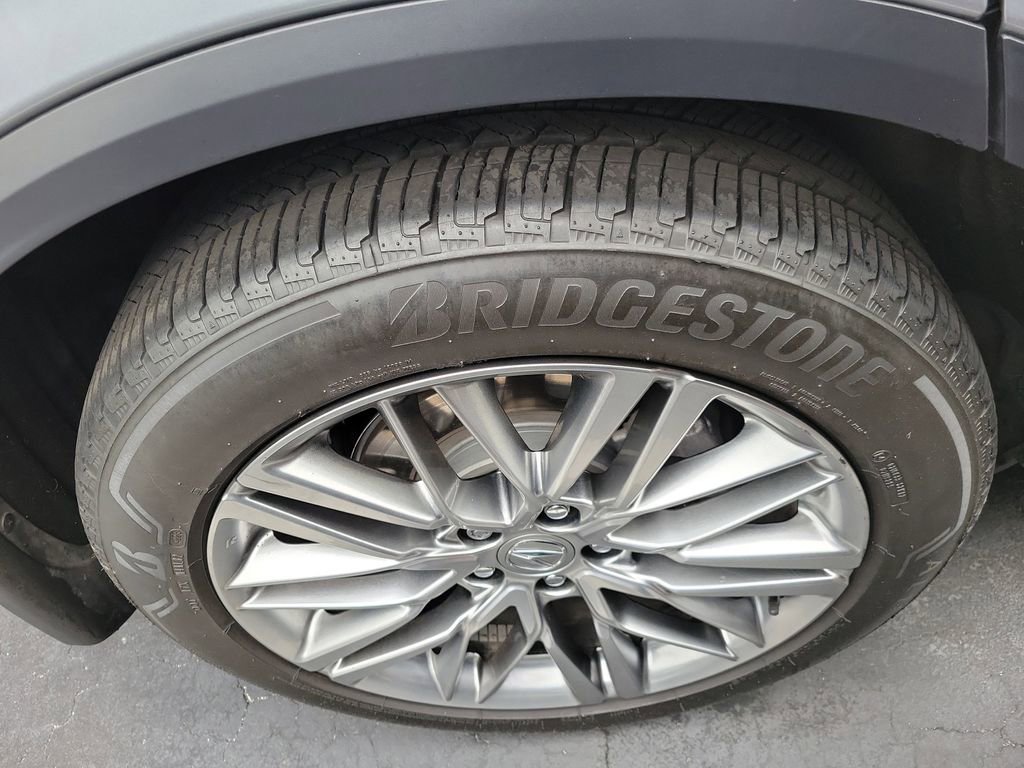 Used 2024 Acura MDX SH-AWD w/ Advance Package image 11