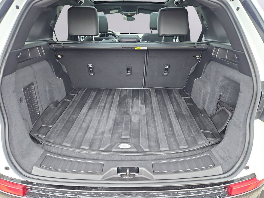 Used 2024 Land Rover Discovery Sport Dynamic SE image 37