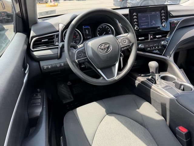 Used 2024 Toyota Camry SE w/ Convenience Package FWD image 7