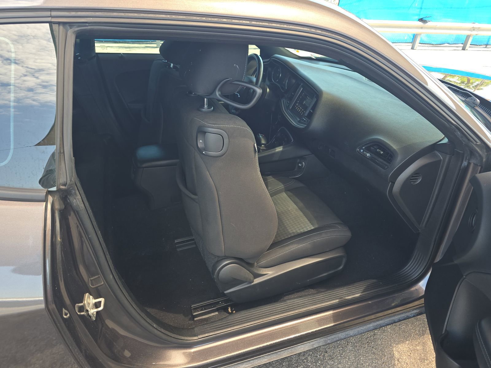 Used 2022 Dodge Challenger SXT RWD image 11