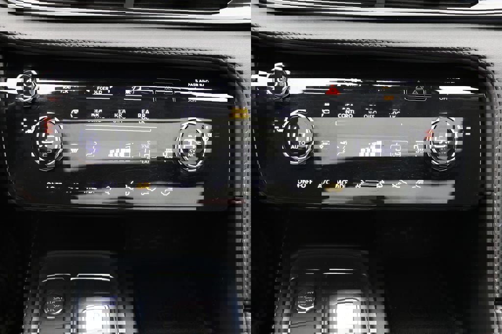 Used 2025 INFINITI QX60 Pure AWD/4WD image 23