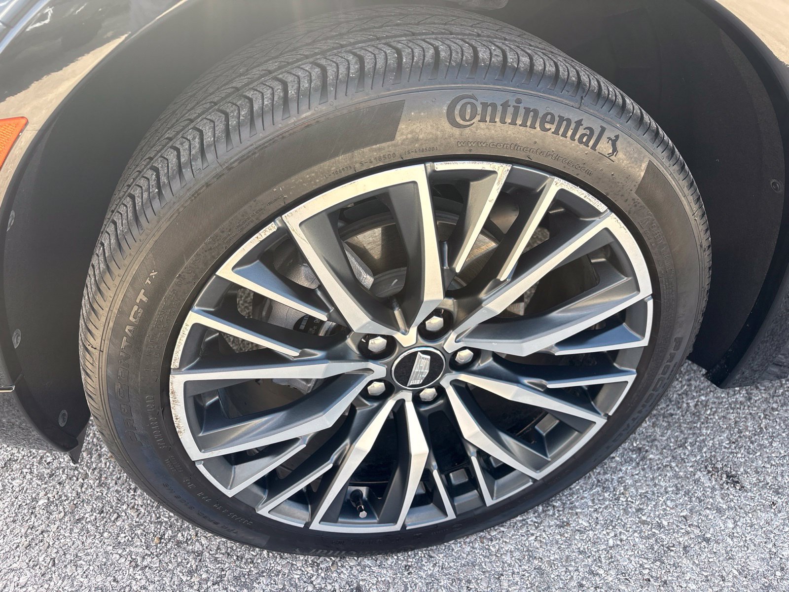Used 2024 Cadillac XT4 Sport FWD image 34