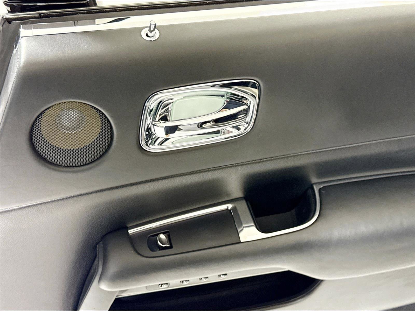 Used 2014 Rolls-Royce Wraith image 33