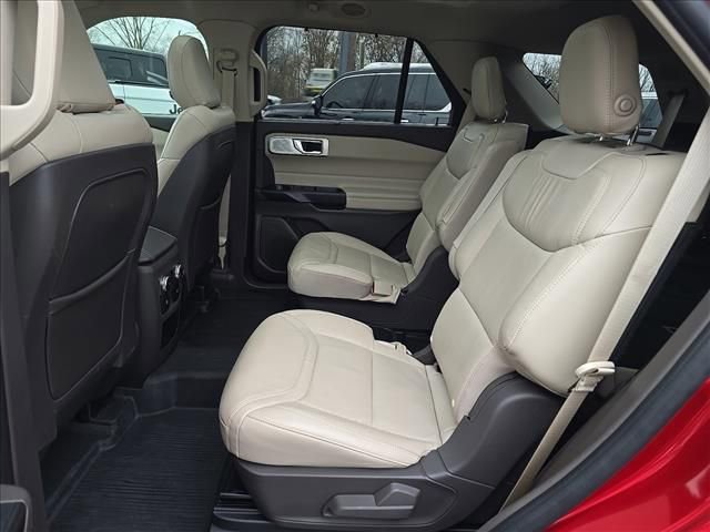 Used 2020 Ford Explorer Platinum w/ Premium Technology Package image 34